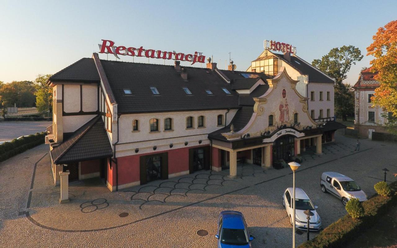 Hotel Nowodworski Legnica Exterior photo